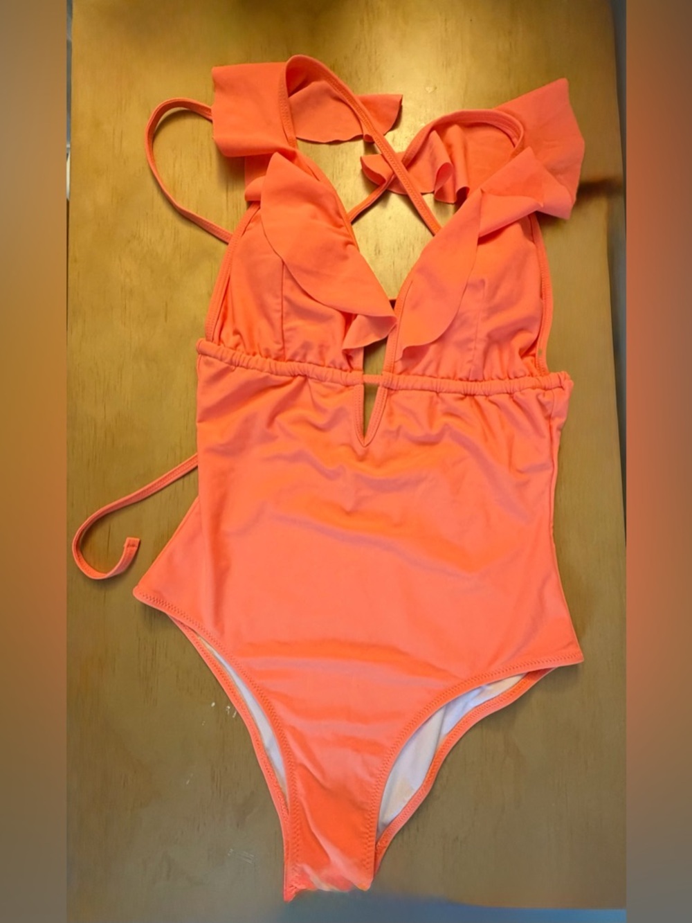Cupshe Coral Ruffle-Trim One-Piece Swimsuit $4/25 - Picture 1 of 4